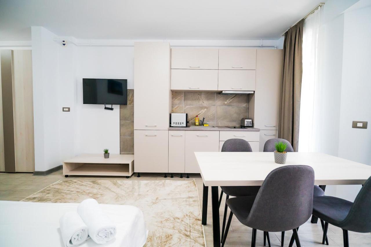Alezzi Apartahotel Năvodari
